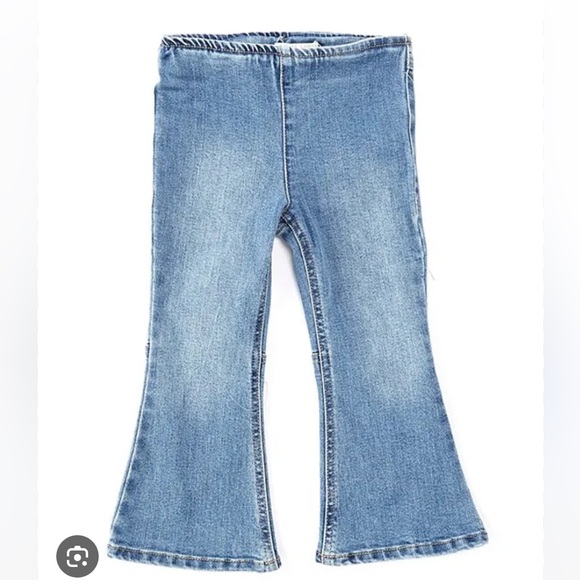 Chelsea & Violet
Baby Girls 12-24 Months Pull-On Flare Denim Jeans - Picture 1 of 8